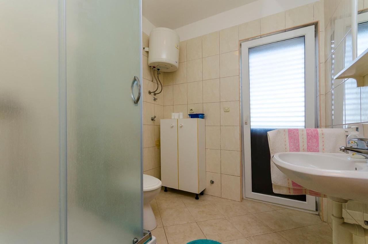 Apartments Milka Слатине Экстерьер фото