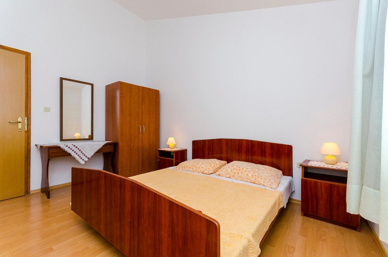 Apartments Milka Слатине Экстерьер фото