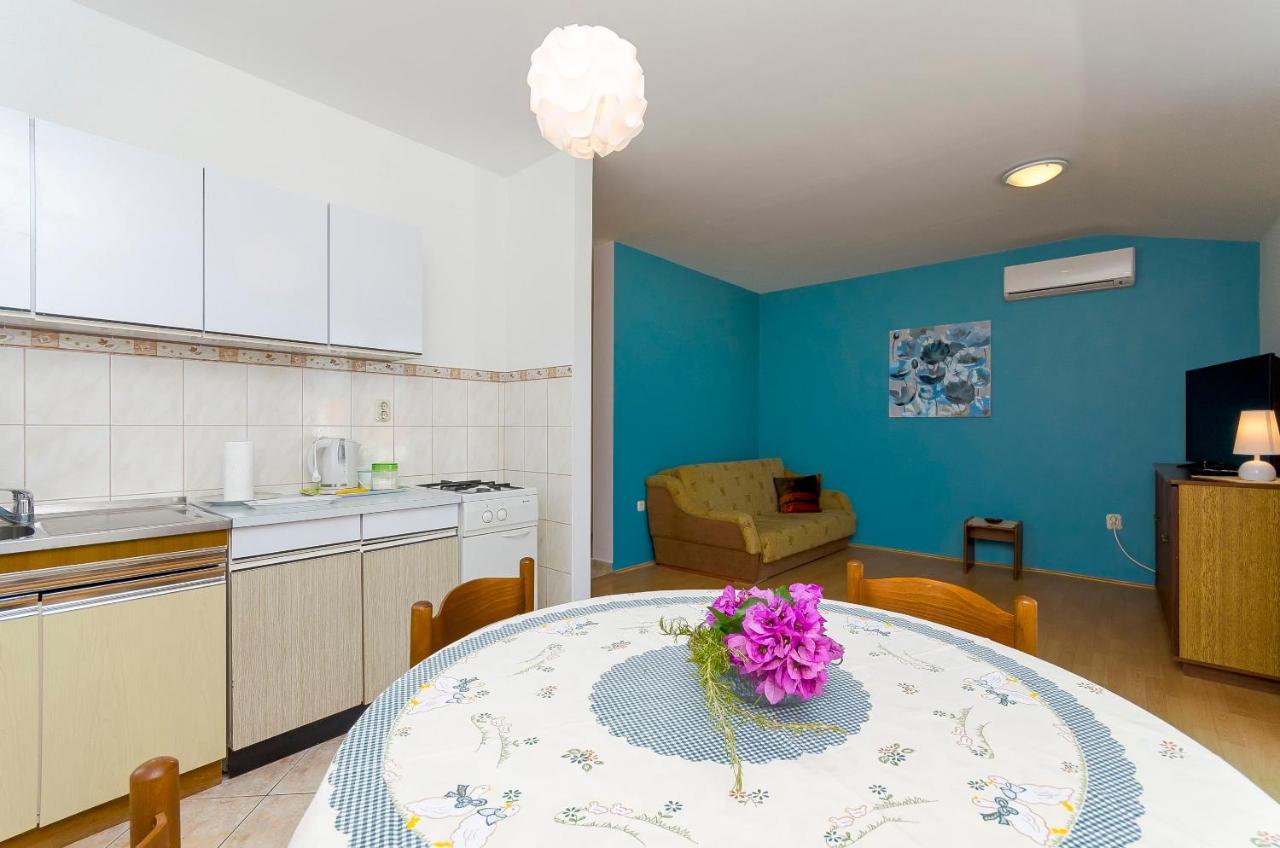 Apartments Milka Слатине Экстерьер фото